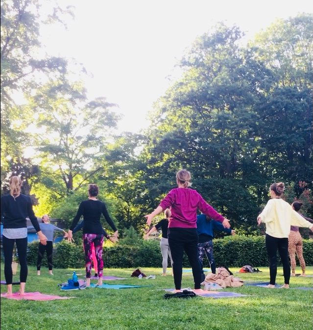 OutdoorYoga_YogawaldHamburg